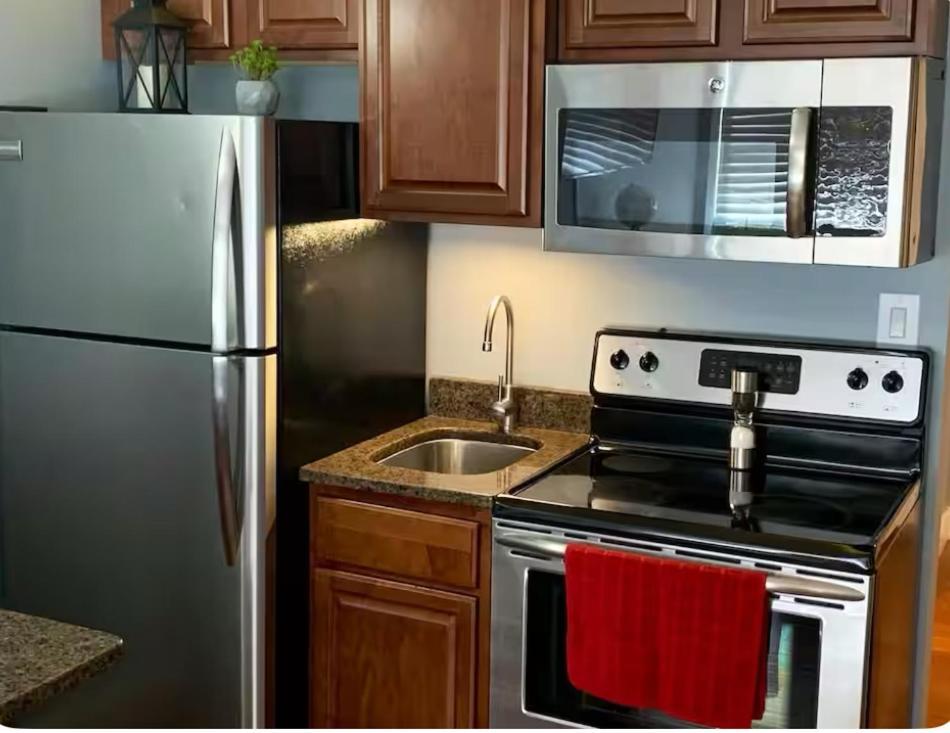 Condo Close To Stadium And Free Parking Knoxville Eksteriør billede